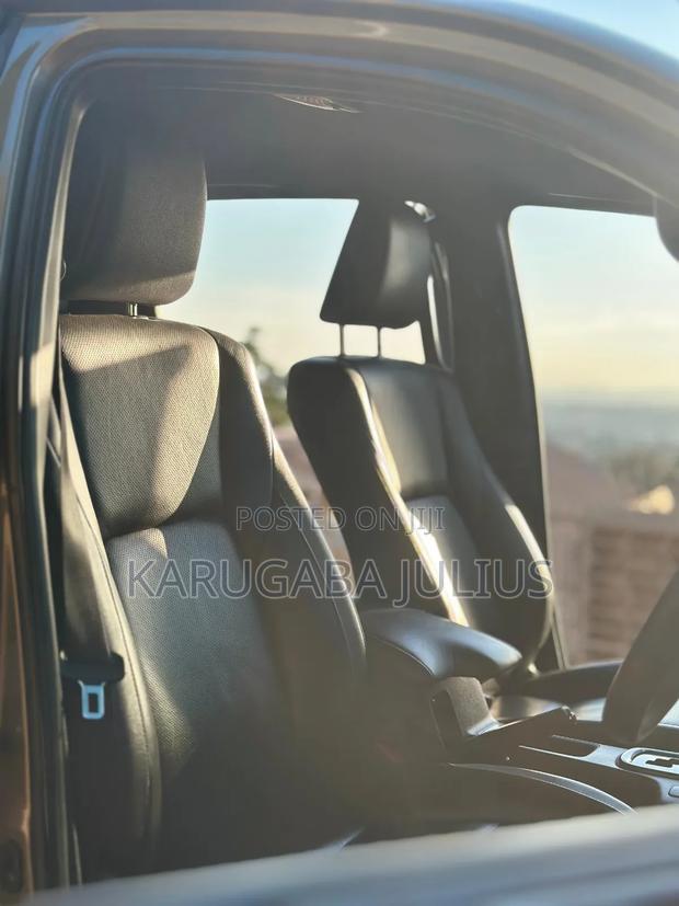 Toyota Hilux 2022 Gray