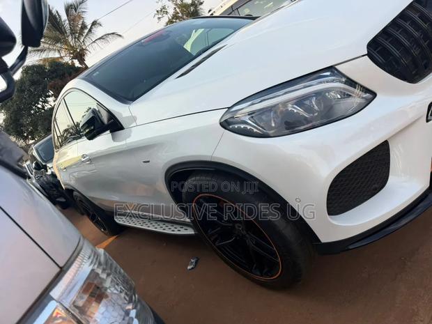 Mercedes-Benz GLE-Class GLE 350d 4MATIC 2018 White
