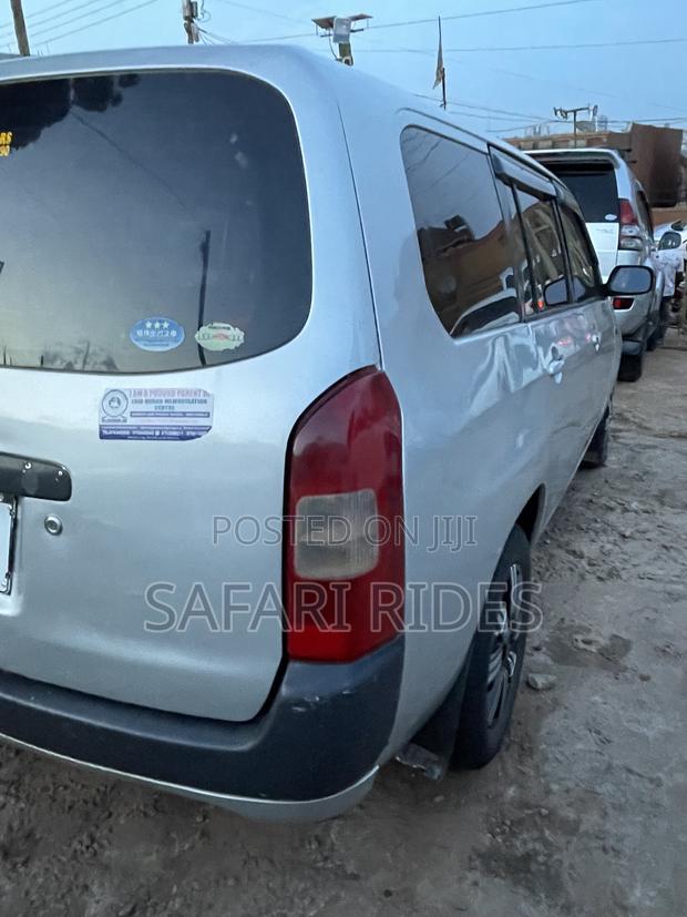 Toyota Probox 2006 Silver