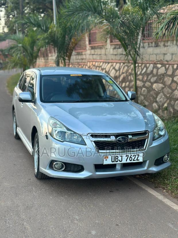 Subaru Legacy 2013 Silver