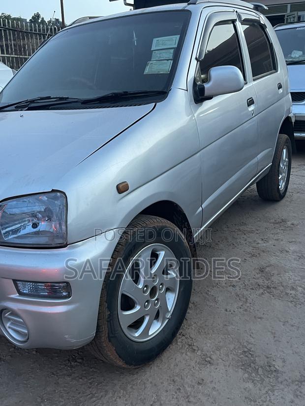 Daihatsu Terios 2000 Silver