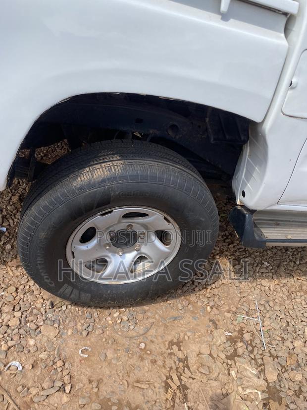 Toyota Hilux 2009 White