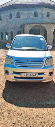 Toyota Noah 2004 Gray for sale