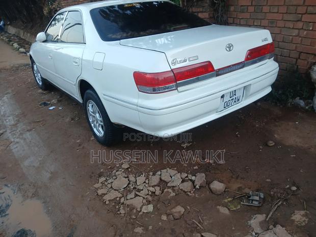 Toyota Mark II 2003 White