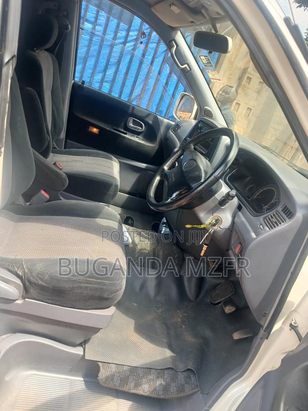 Toyota Noah 2002 White