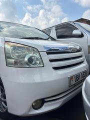 Toyota Noah 2010 White for sale