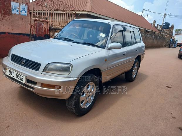 Toyota RAV4 Cabriolet 1998 White