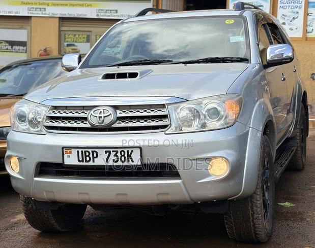 Toyota Fortuner 3.0 D AWD 2013 Silver