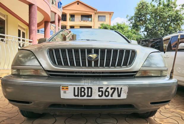 Toyota Harrier 2002