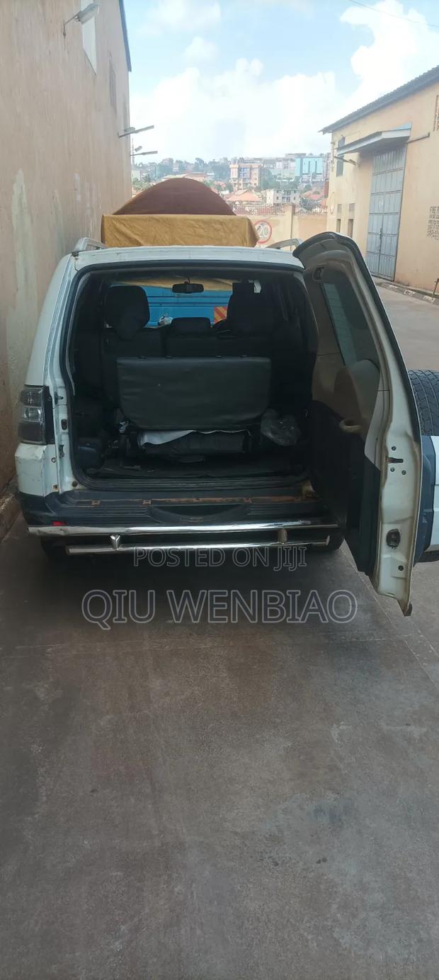 Mitsubishi Pajero 3.8 GLS 2006 White