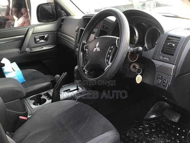 Mitsubishi Pajero 2009 Gray