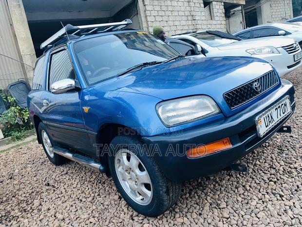 Toyota RAV4 Base 4x4 1999 Blue