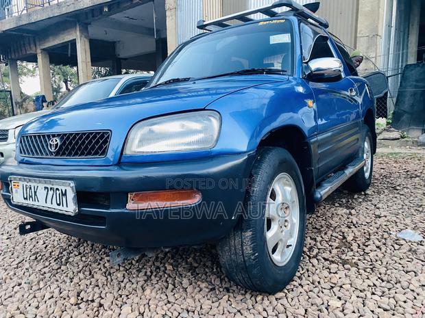 Toyota RAV4 Base 4x4 1999 Blue