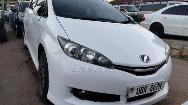 Toyota Wish 2010 White