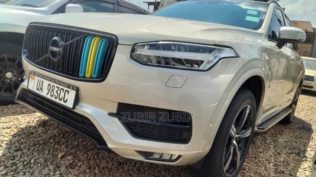 Volvo XC90 2017 Gold