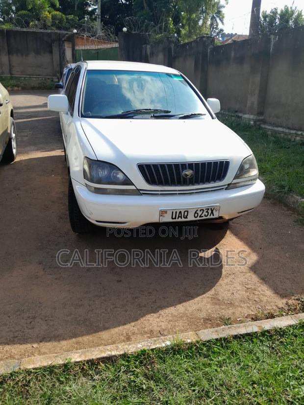 Toyota Harrier 2006 White