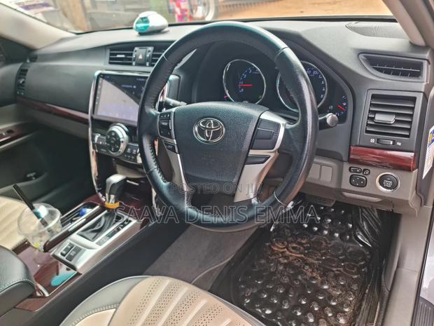 Toyota Mark X 2.5 RWD 2010 Gold