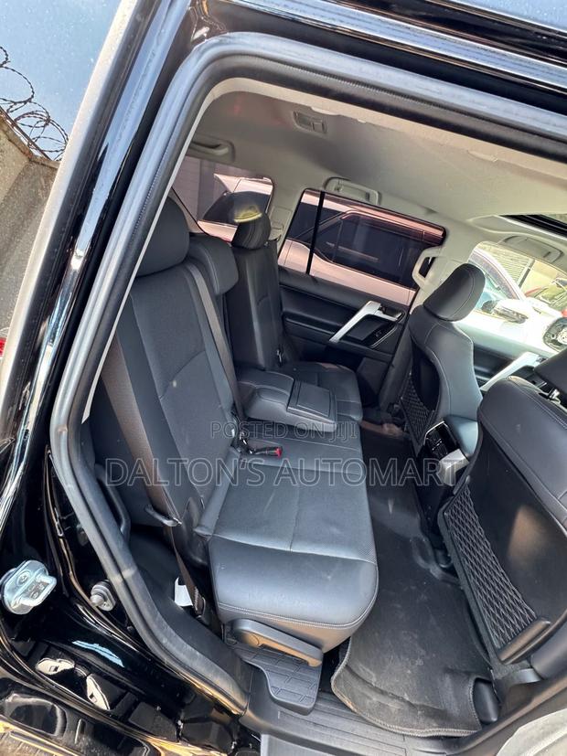 Toyota Land Cruiser Prado 2.8 2017 Black