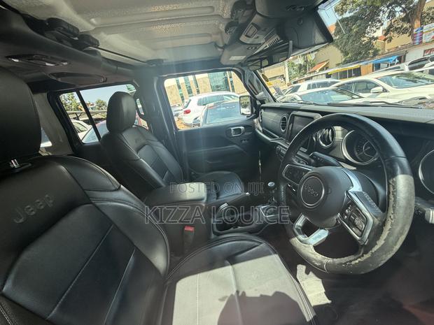 Jeep Wrangler 2019 White