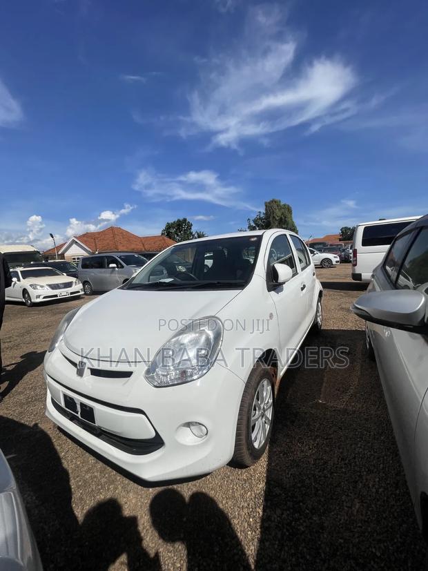 Toyota Passo 2015 White