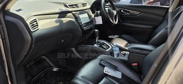 Nissan X-Trail 2016 Gray