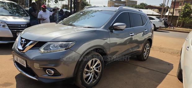 Nissan X-Trail 2016 Gray