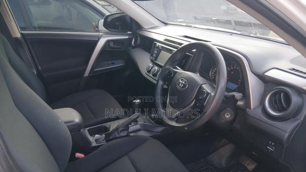 Toyota RAV4 2017 White