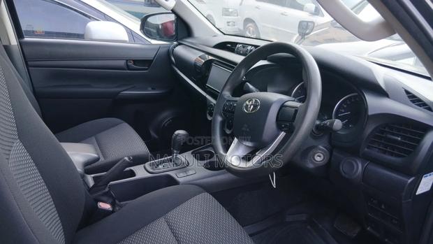 Toyota Hilux 2017 Black