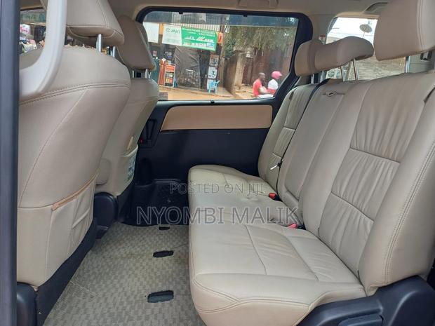 Toyota Noah 2015 Red