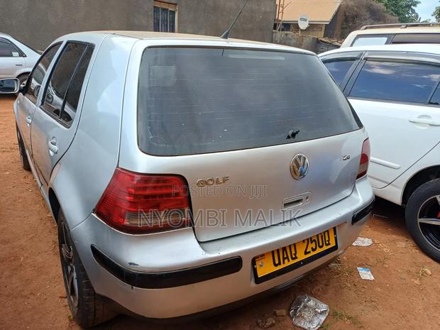 Volkswagen Golf 2003 Silver