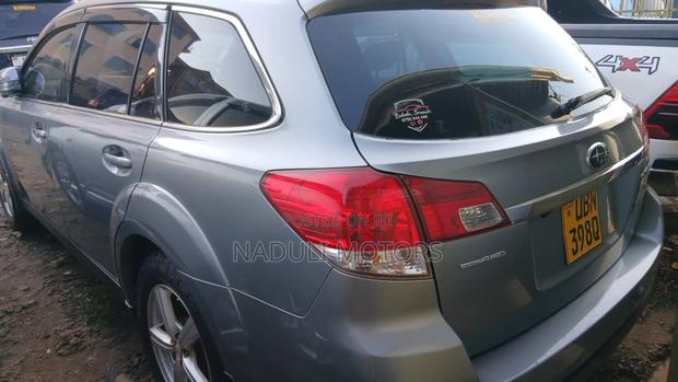 Subaru Outback 2010 Silver