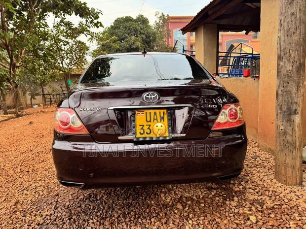 Toyota Mark X 2005 Maroon