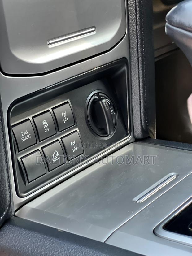Toyota Land Cruiser Prado 2.8 2022 Gray