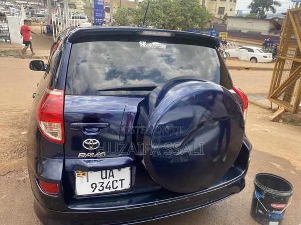 Toyota RAV4 2014 Blue