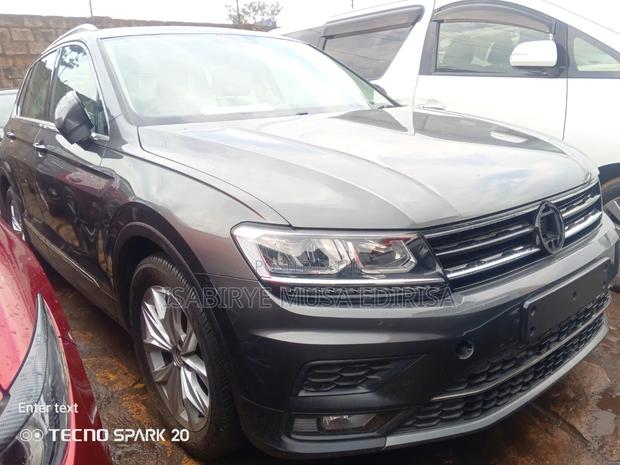 Volkswagen Tiguan 2017 Gray