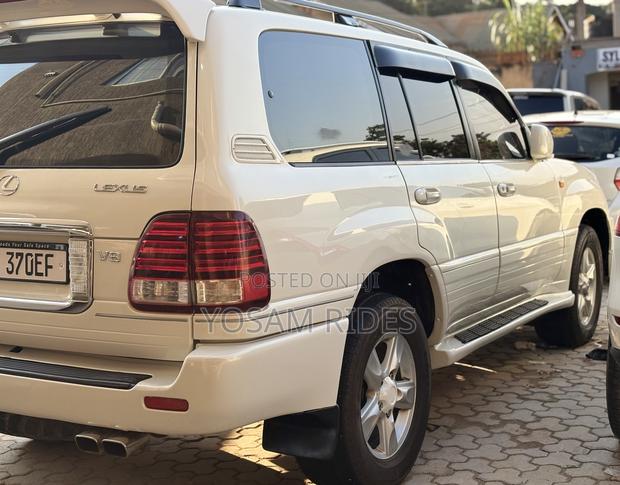 Toyota Land Cruiser Cygnus 4.7 2004 White
