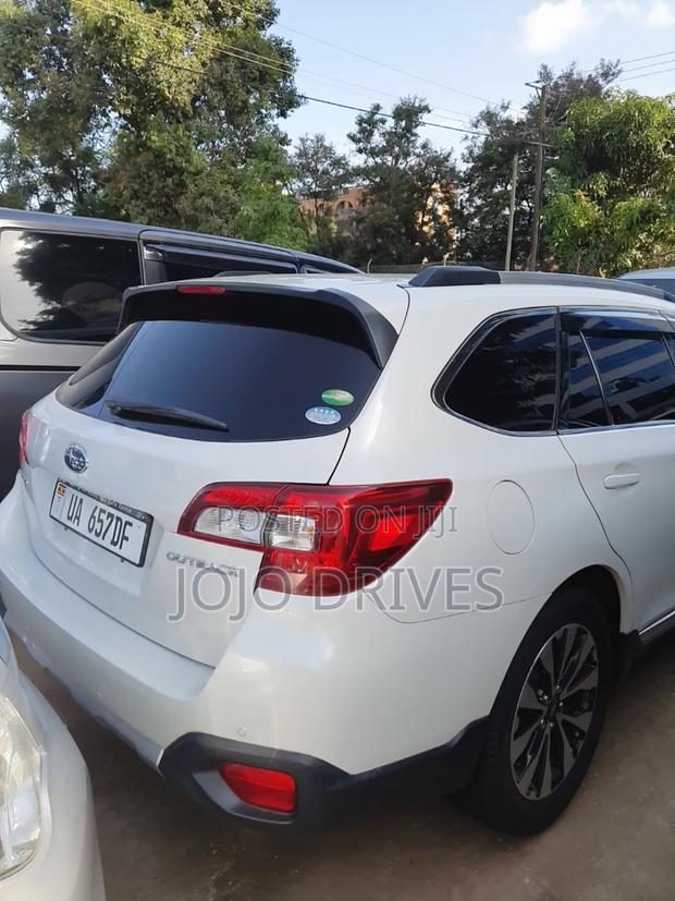 Subaru Outback 2.5i AWD 2017 White
