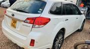 Subaru Outback 2.5i 2012 White for sale