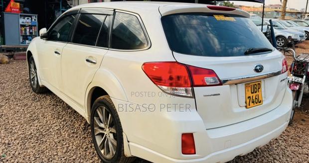 Subaru Outback 2.5i 2012 White