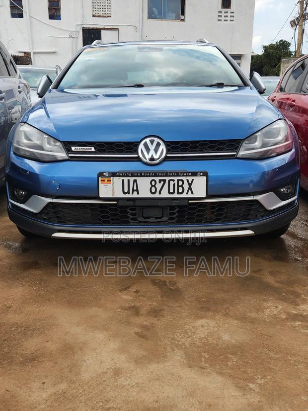 Volkswagen Golf 2012 Blue