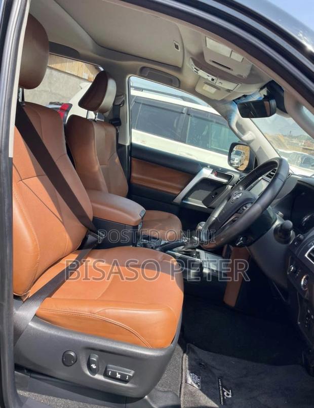Toyota Land Cruiser Prado 2.7 2021 Black