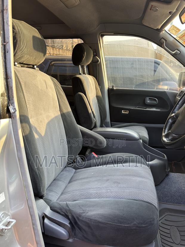 Toyota Noah 2001 Silver
