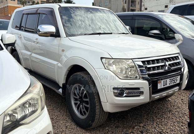 Mitsubishi Pajero 3.2 Di-Dc GLS 2011 White