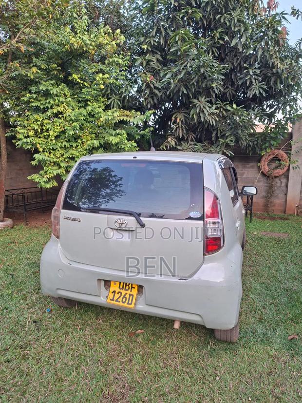 Toyota Passo 2006 Gray