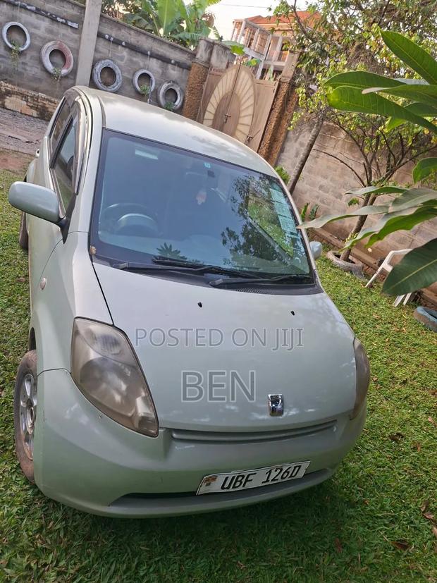 Toyota Passo 2006 Gray