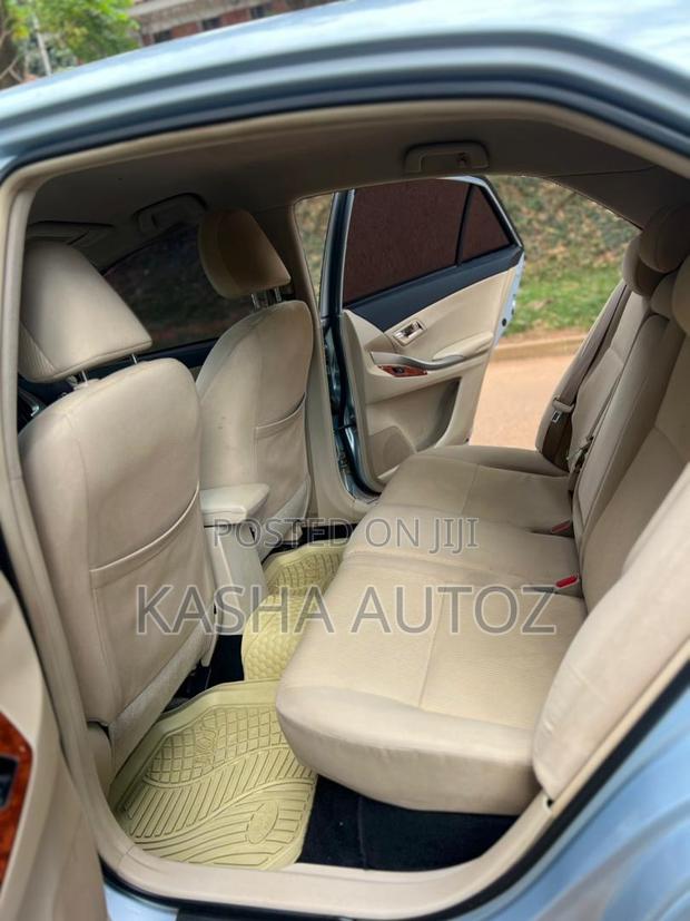 Toyota Premio 2013 Silver
