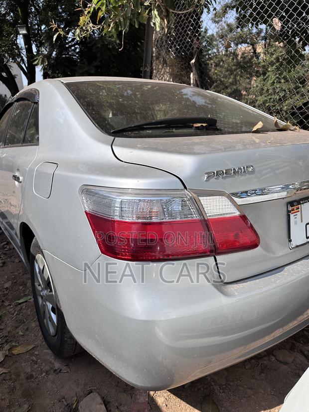 Toyota Premio 2009 Silver