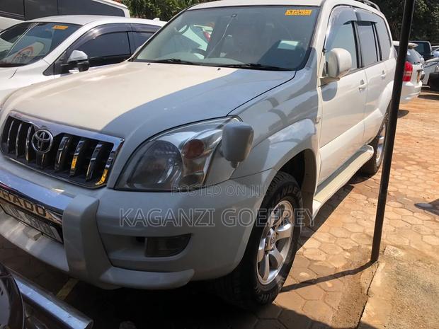Toyota Land Cruiser Prado 2009 White