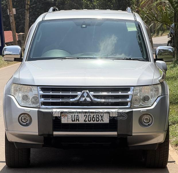 Mitsubishi Pajero 3.2 Di-Dc GLS 2012