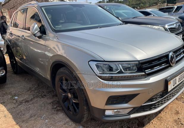 Volkswagen Tiguan 2018 Gray